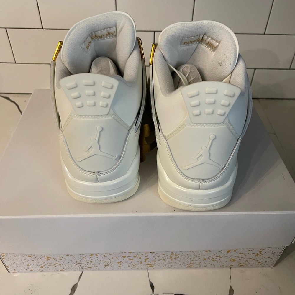 Men’s Jordan Retro 4 Metallic Gold Size 10.5. - Picture 7 of 8